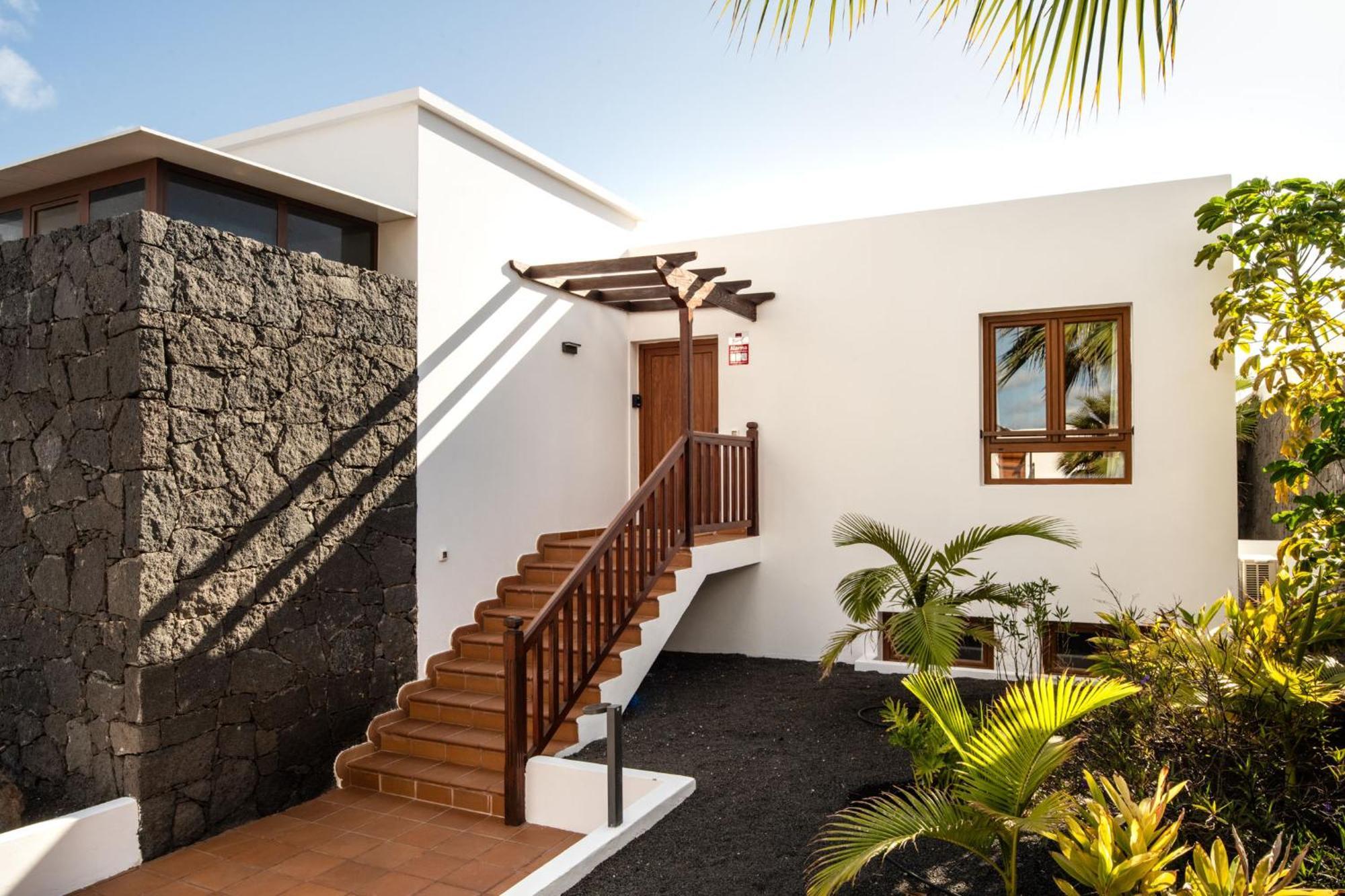 Villa 61 Playablanca Lanzarote Pool Spa Коста Бланка Экстерьер фото